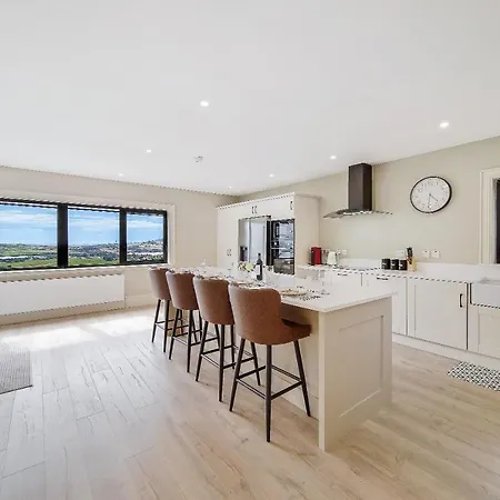Daire Seaview 'sleeping 4 Guests' Rockstown
