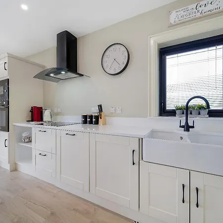 Seaview 'sleeping 4 Guests' Apartamento