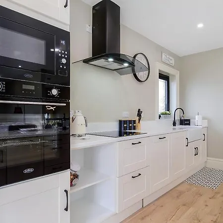 Seaview 'sleeping 4 Guests'