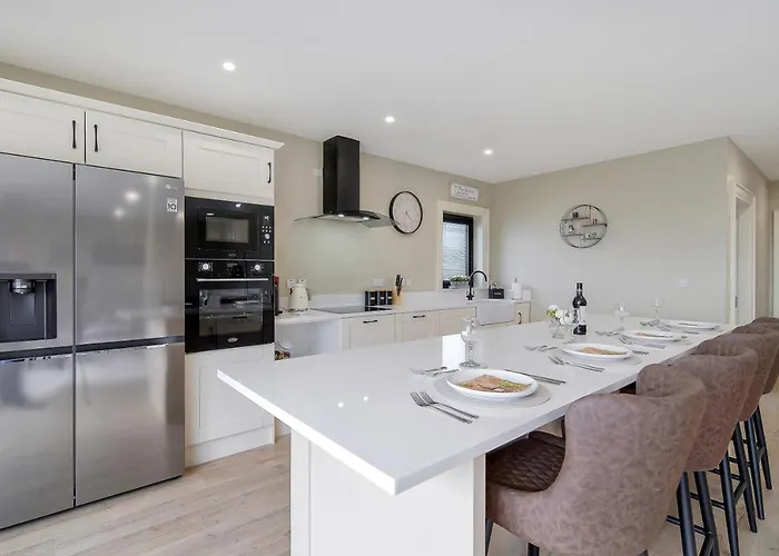 Seaview 'sleeping 4 Guests' *