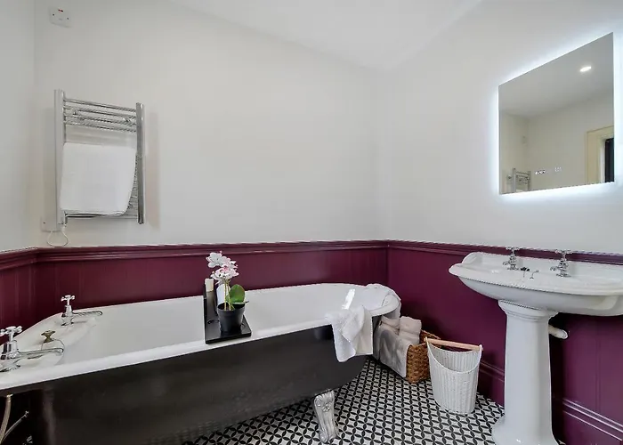 Seaview 'sleeping 4 Guests' Rockstown