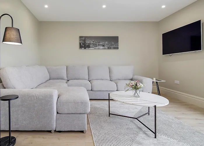 Seaview 'sleeping 4 Guests'