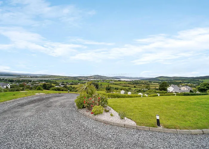 Seaview 'sleeping 4 Guests' Rockstown